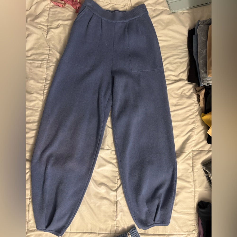 Blue Knit Set - Picture 2 of 3